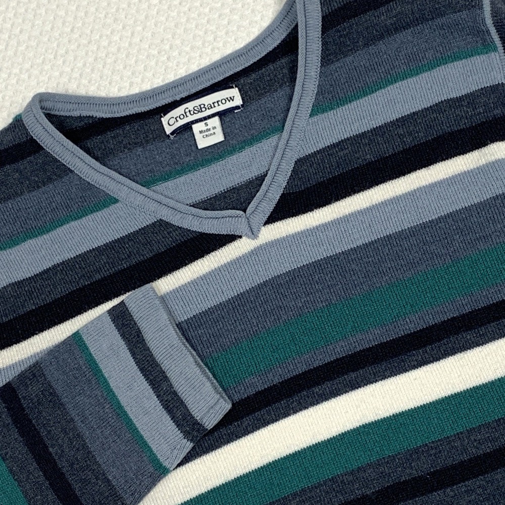 Croft & Barrow Sweater Womens Small Blue Striped V-Neck Long Sleeve Pullover